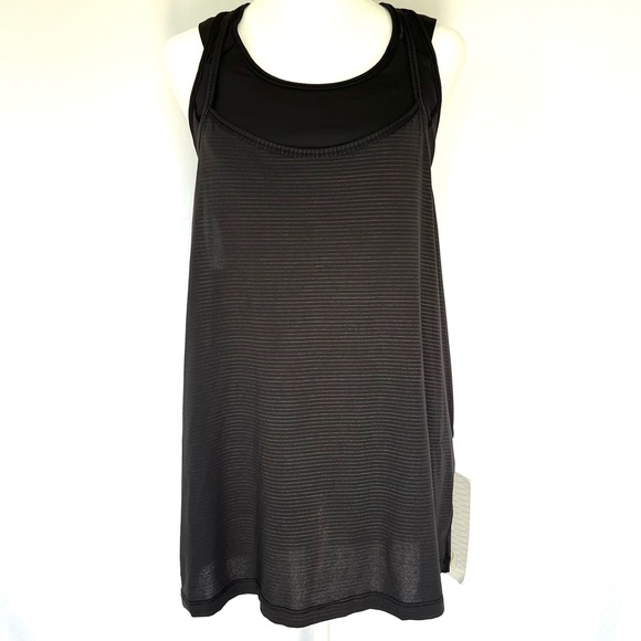 **SOLD***Lululemon Black Tough It Out Tank Sz 10 w/Attached Sports Bra - Picture 4 of 16